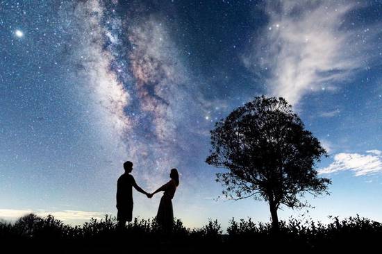 1984男和1988女(两代人的爱情故事)